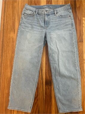 Old Navy Light Blue Mid-Rise Boyfriend Jeans